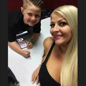 Meet your Posher, Tami